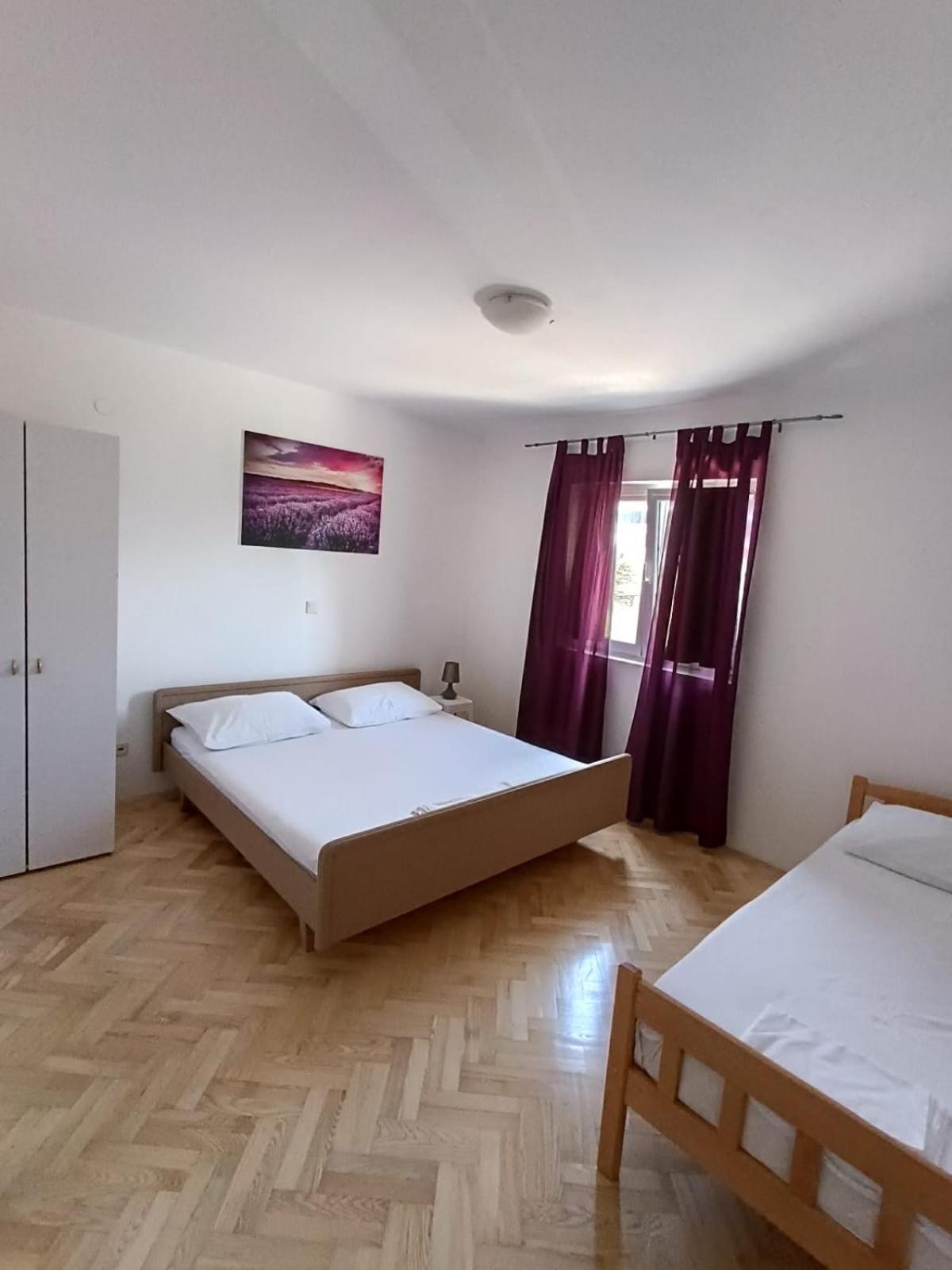 Apartment Lo - With Swimming Pool Split Rum bild